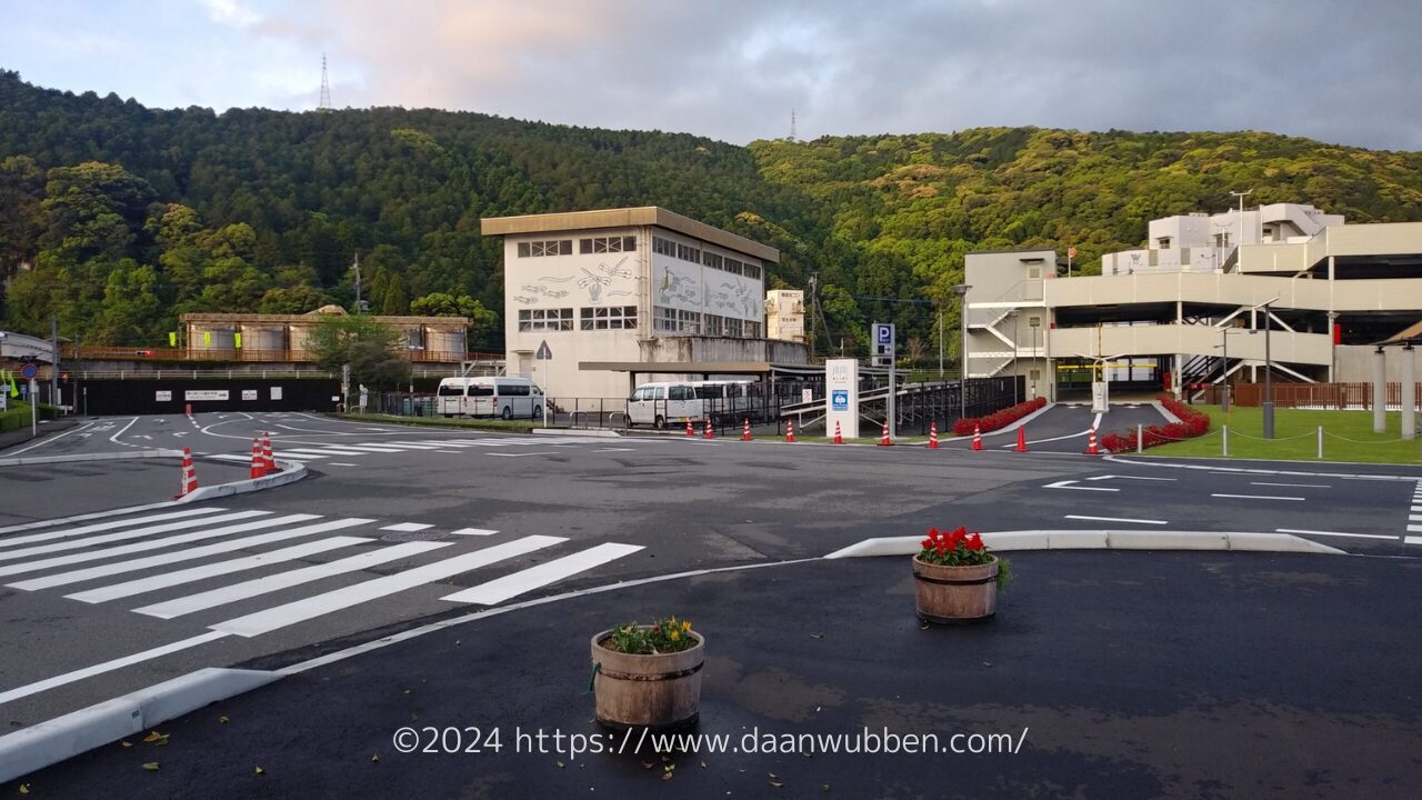 「センノオト」駐車場入口の写真